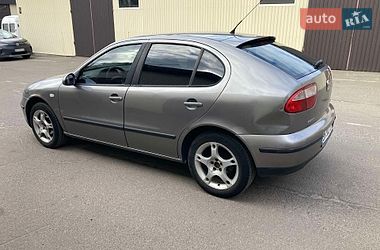 Хэтчбек SEAT Leon 2004 в Киеве