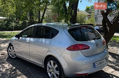 Хэтчбек SEAT Leon 2008 в Умани
