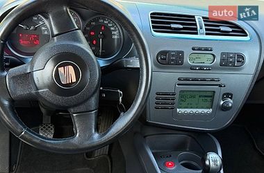 Хэтчбек SEAT Leon 2006 в Кропивницком