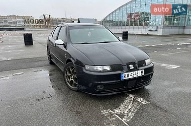 Хэтчбек SEAT Leon 2004 в Киеве