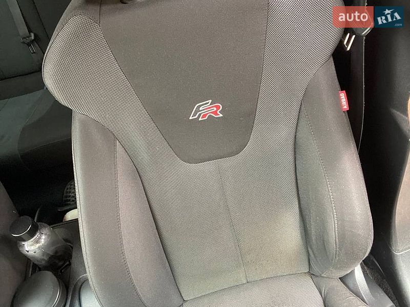 Хэтчбек SEAT Leon 2009 в Киеве