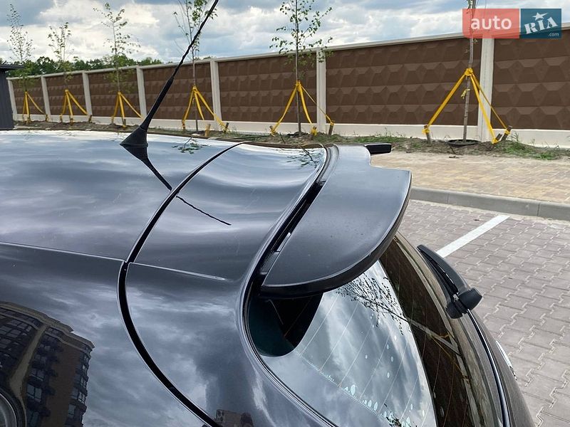 Хэтчбек SEAT Leon 2009 в Киеве