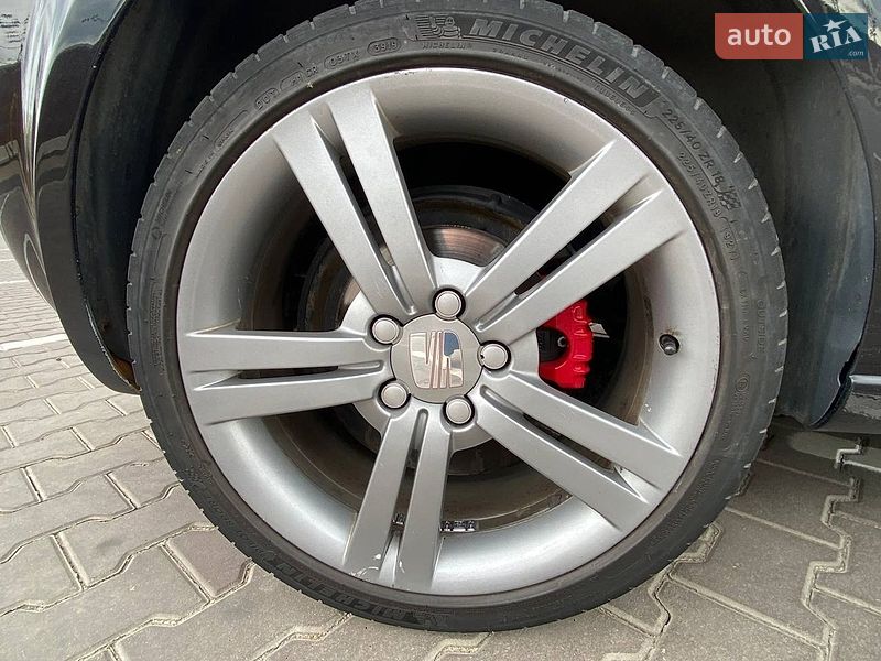 Хэтчбек SEAT Leon 2009 в Киеве