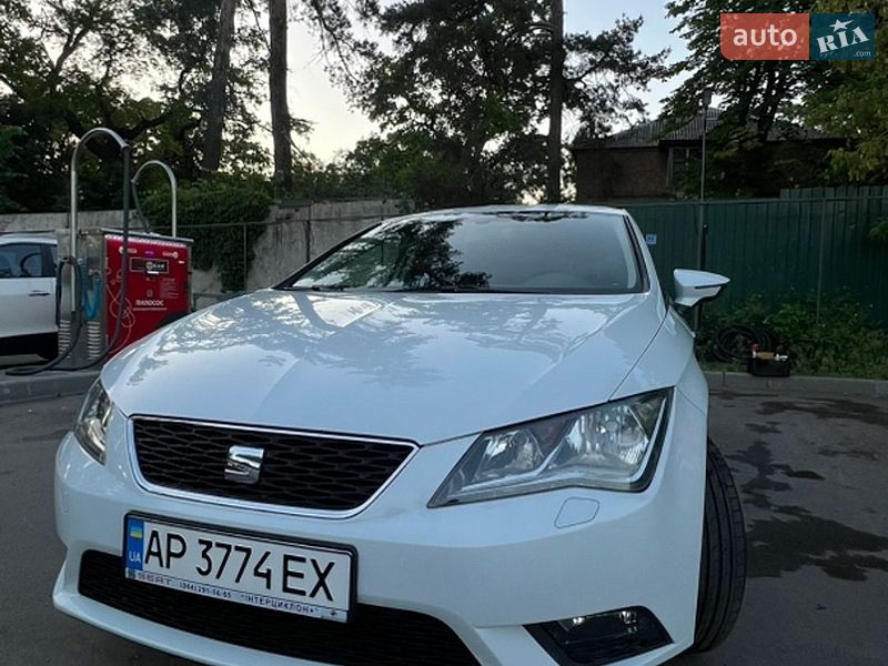 Хетчбек SEAT Leon 2013 в Києві