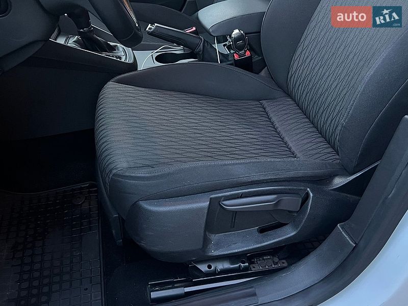 Хетчбек SEAT Leon 2013 в Києві