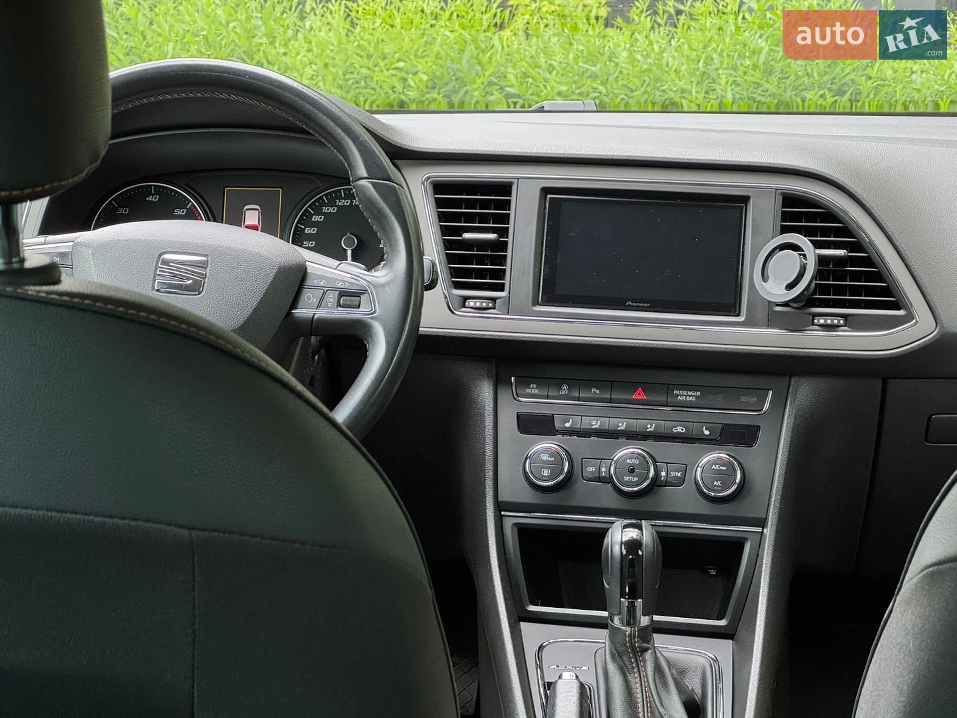 2014 SEAT Leon - мініатюра 16
