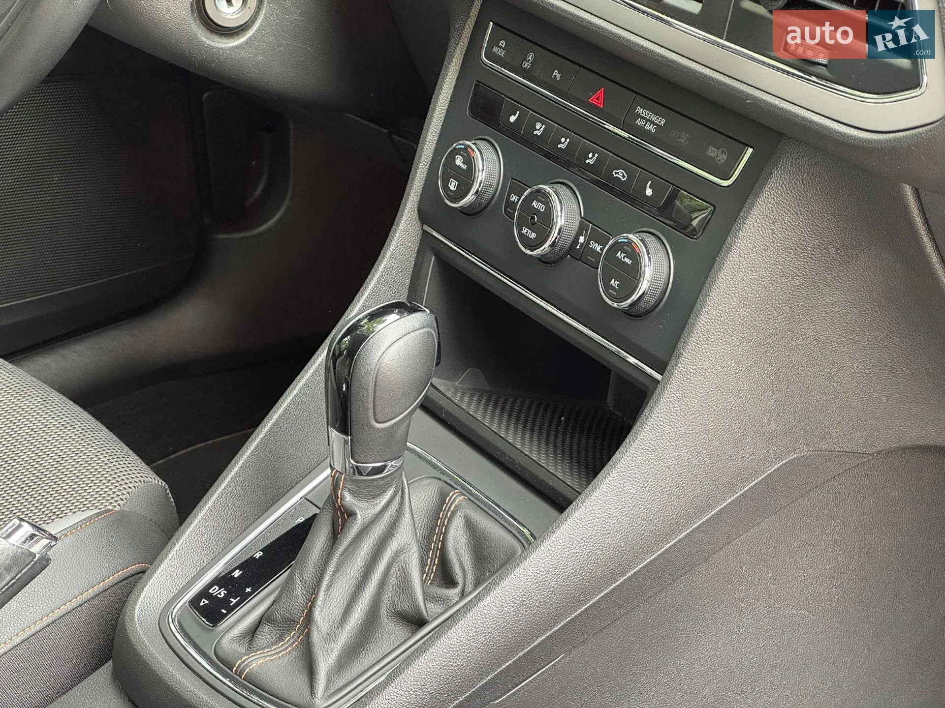 2014 SEAT Leon - мініатюра 19
