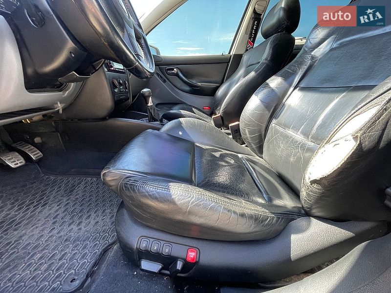 Хетчбек SEAT Leon 2000 в Львові