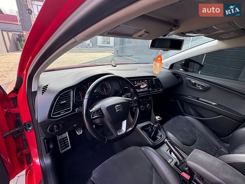Хэтчбек SEAT Leon 2013 в Калуше