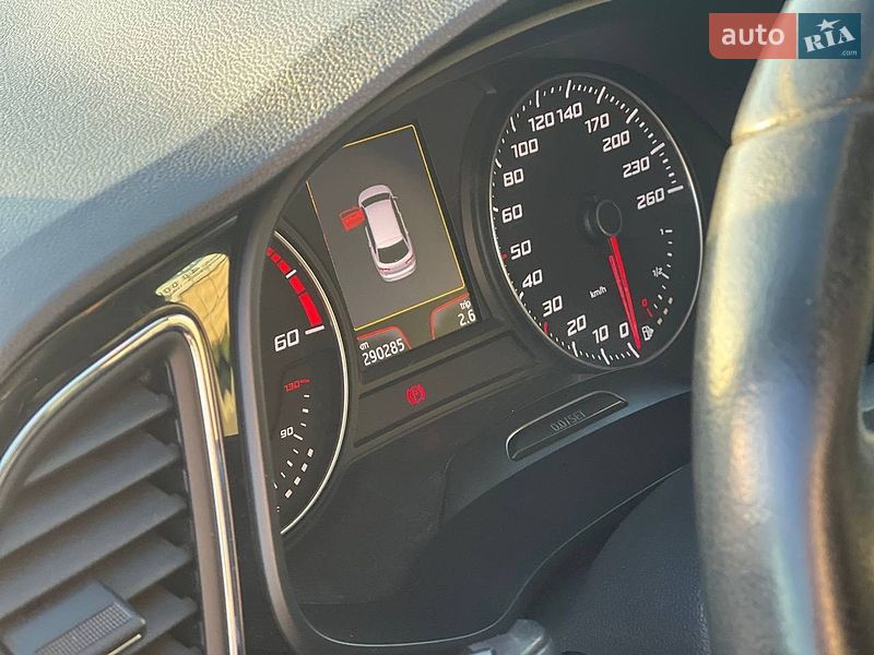 Универсал SEAT Leon 2014 в Киеве