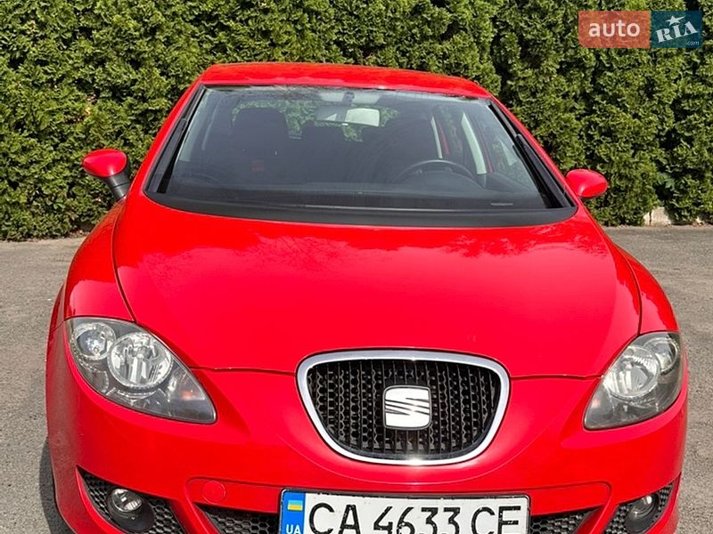 Хэтчбек SEAT Leon 2008 в Умани