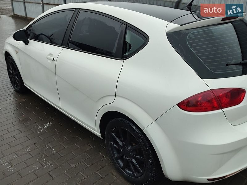 Хетчбек SEAT Leon 2010 в Малині