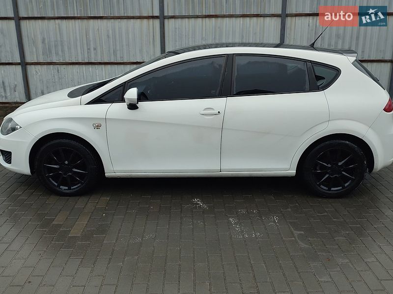 Хетчбек SEAT Leon 2010 в Малині