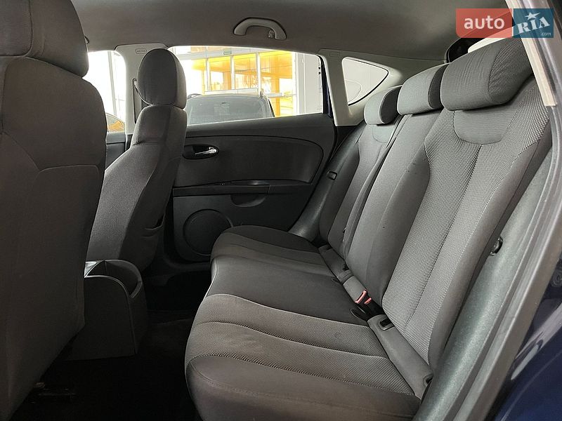 Хэтчбек SEAT Leon 2006 в Львове