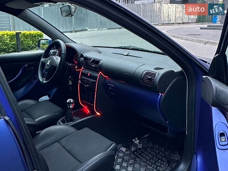 Хэтчбек SEAT Leon 2000 в Буче