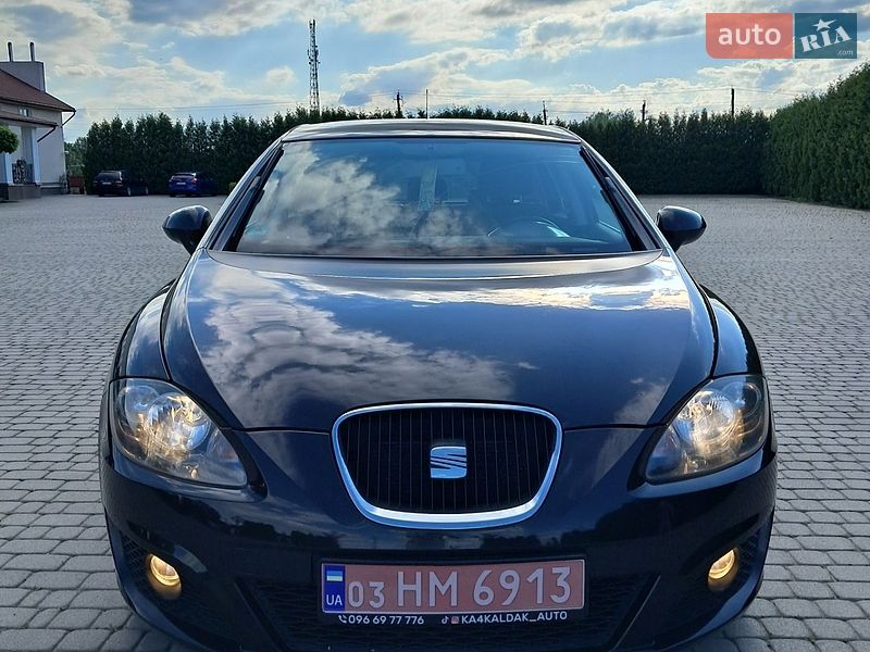 SEAT Leon 2011 SEAT Leon 2011