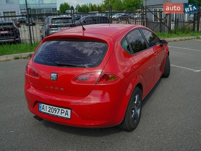 Хетчбек SEAT Leon 2008 в Києві