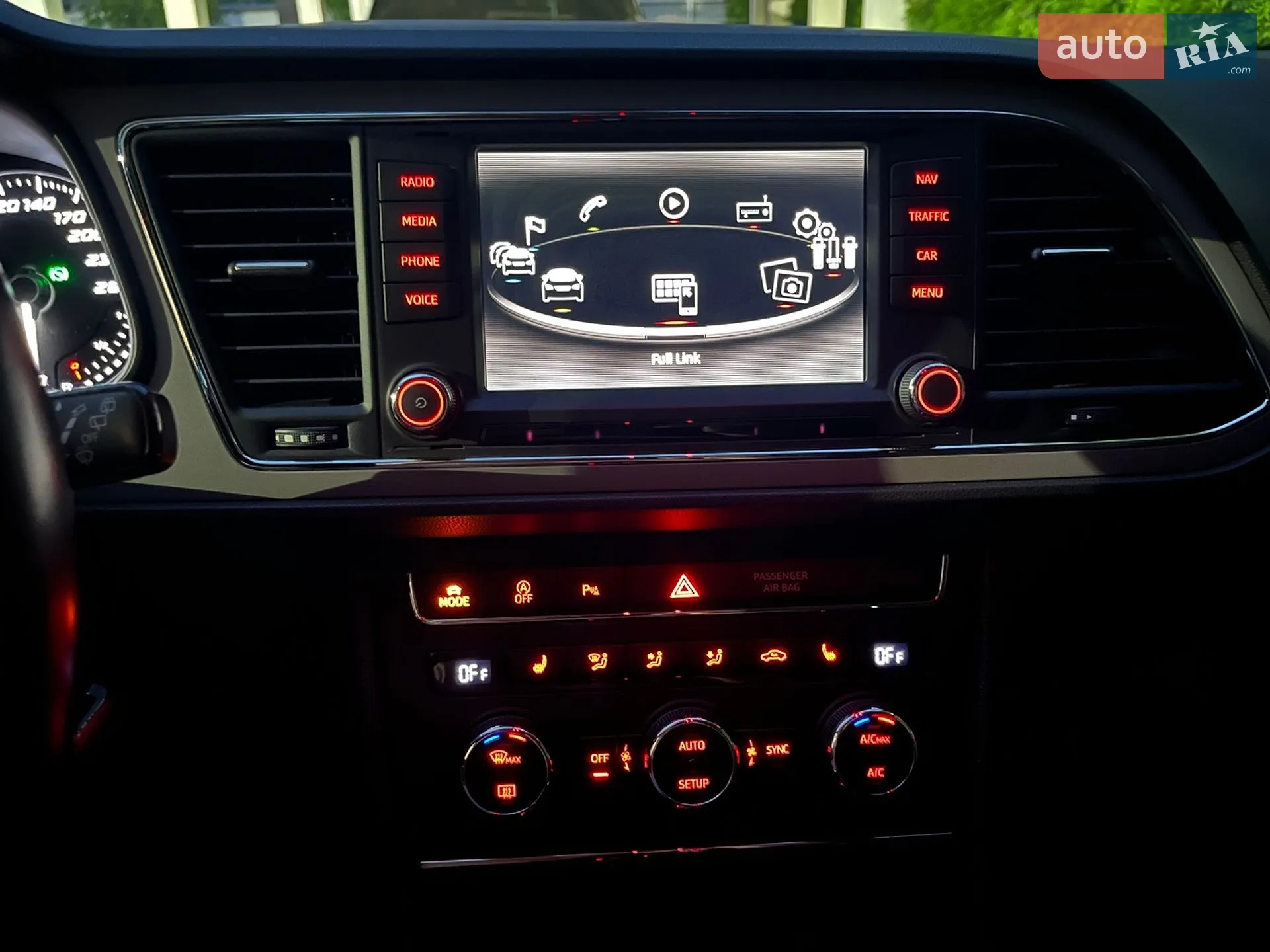 2016 SEAT Leon - мініатюра 38