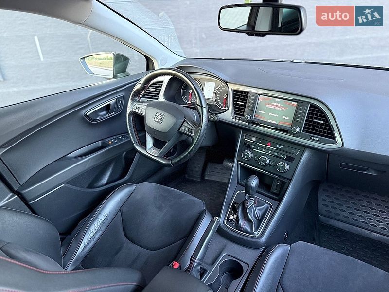 Хетчбек SEAT Leon 2016 в Києві
