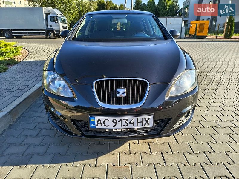Хэтчбек SEAT Leon 2011 в Луцке