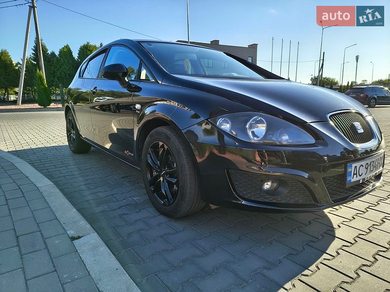 Хэтчбек SEAT Leon 2011 в Луцке