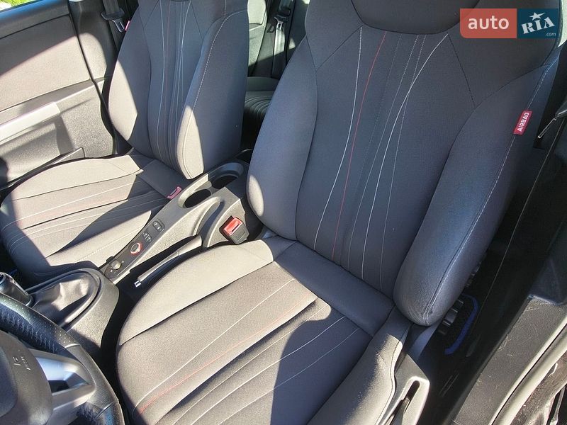 Хэтчбек SEAT Leon 2011 в Луцке