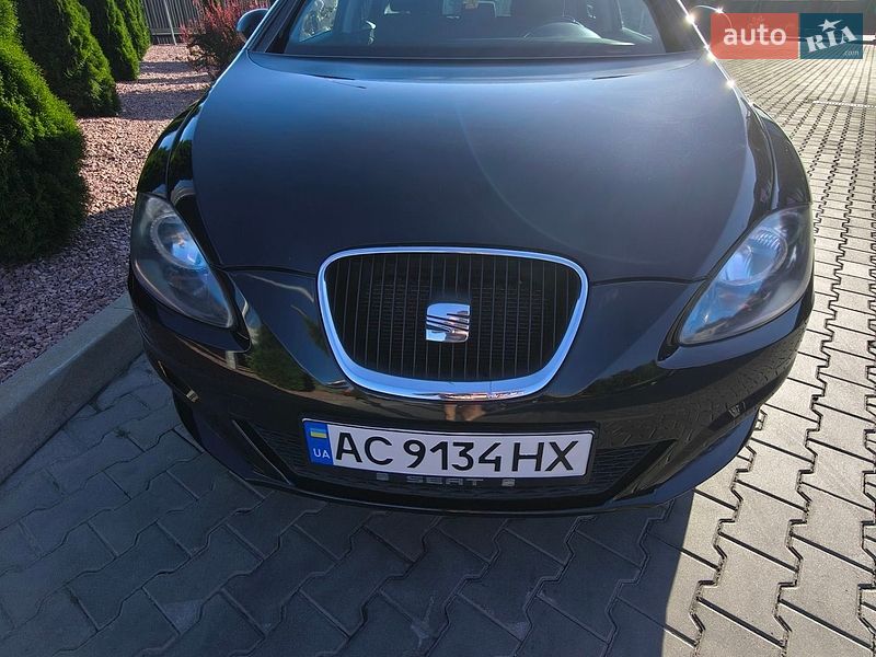 Хэтчбек SEAT Leon 2011 в Луцке