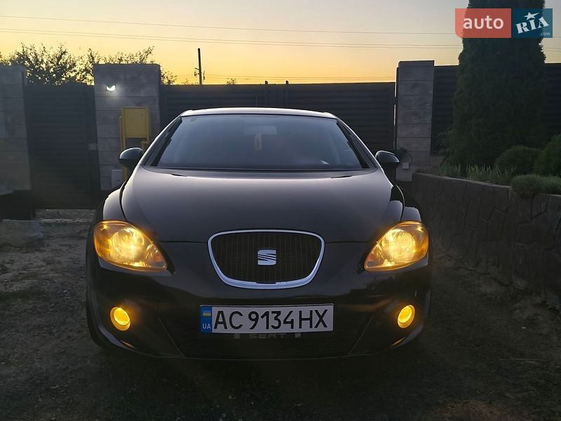 Хетчбек SEAT Leon 2011 в Луцьку