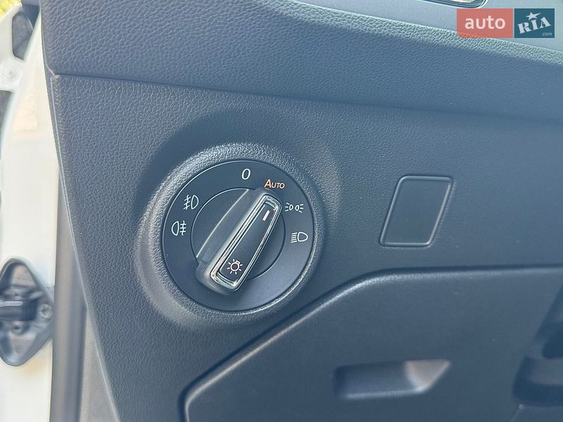 Хэтчбек SEAT Leon 2018 в Киеве