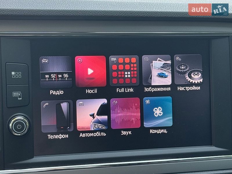 Хэтчбек SEAT Leon 2018 в Киеве