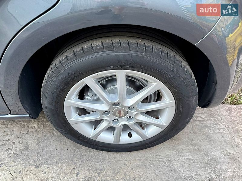 Хэтчбек SEAT Leon 2011 в Луцке фото 17 Хэтчбек SEAT Leon 2011 в Луцке