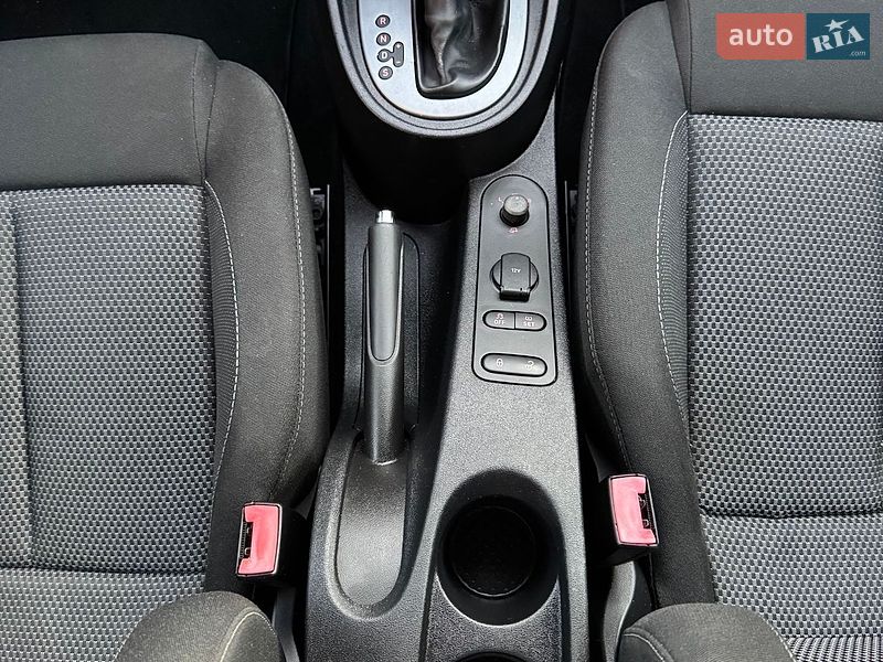 Хэтчбек SEAT Leon 2010 в Киеве