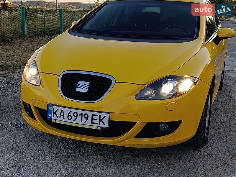 Хэтчбек SEAT Leon 2006 в Коломые