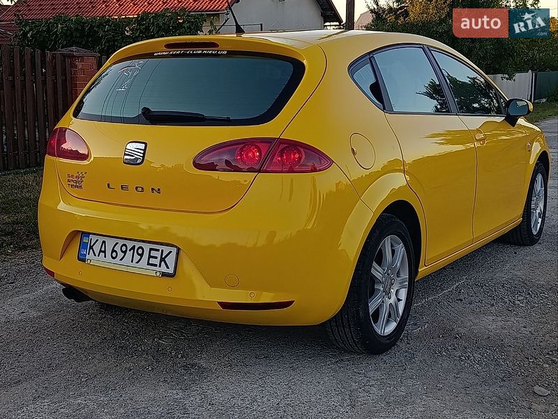 Хэтчбек SEAT Leon 2006 в Коломые