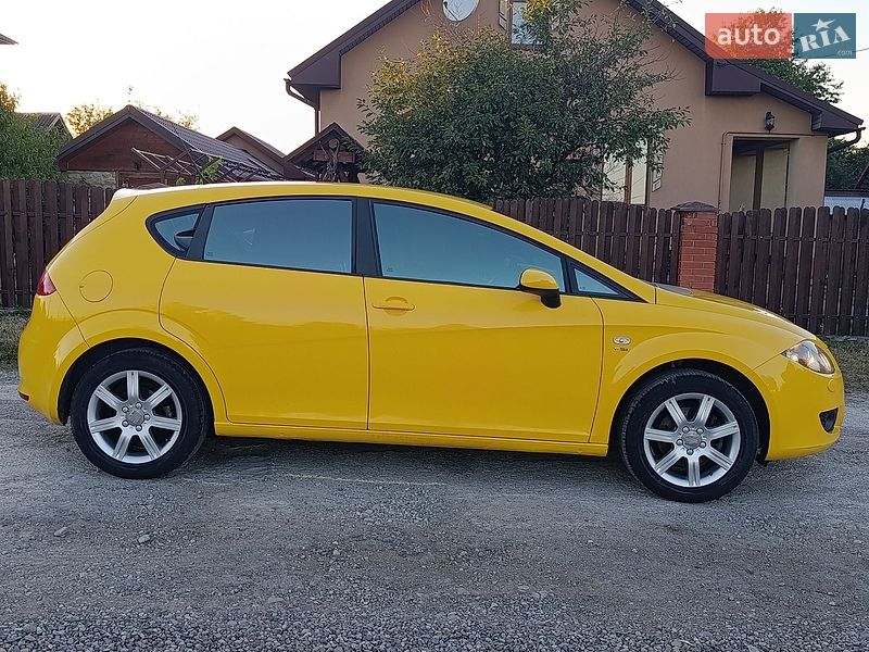 Хэтчбек SEAT Leon 2006 в Коломые