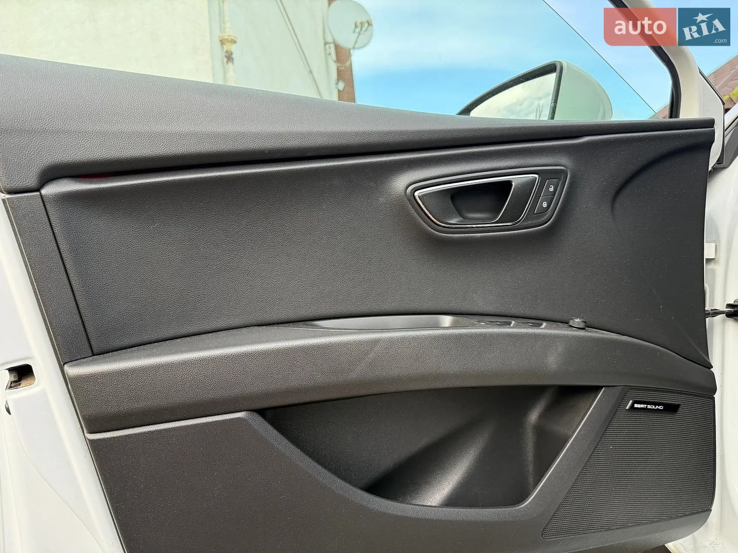 2015 SEAT Leon - мініатюра 12