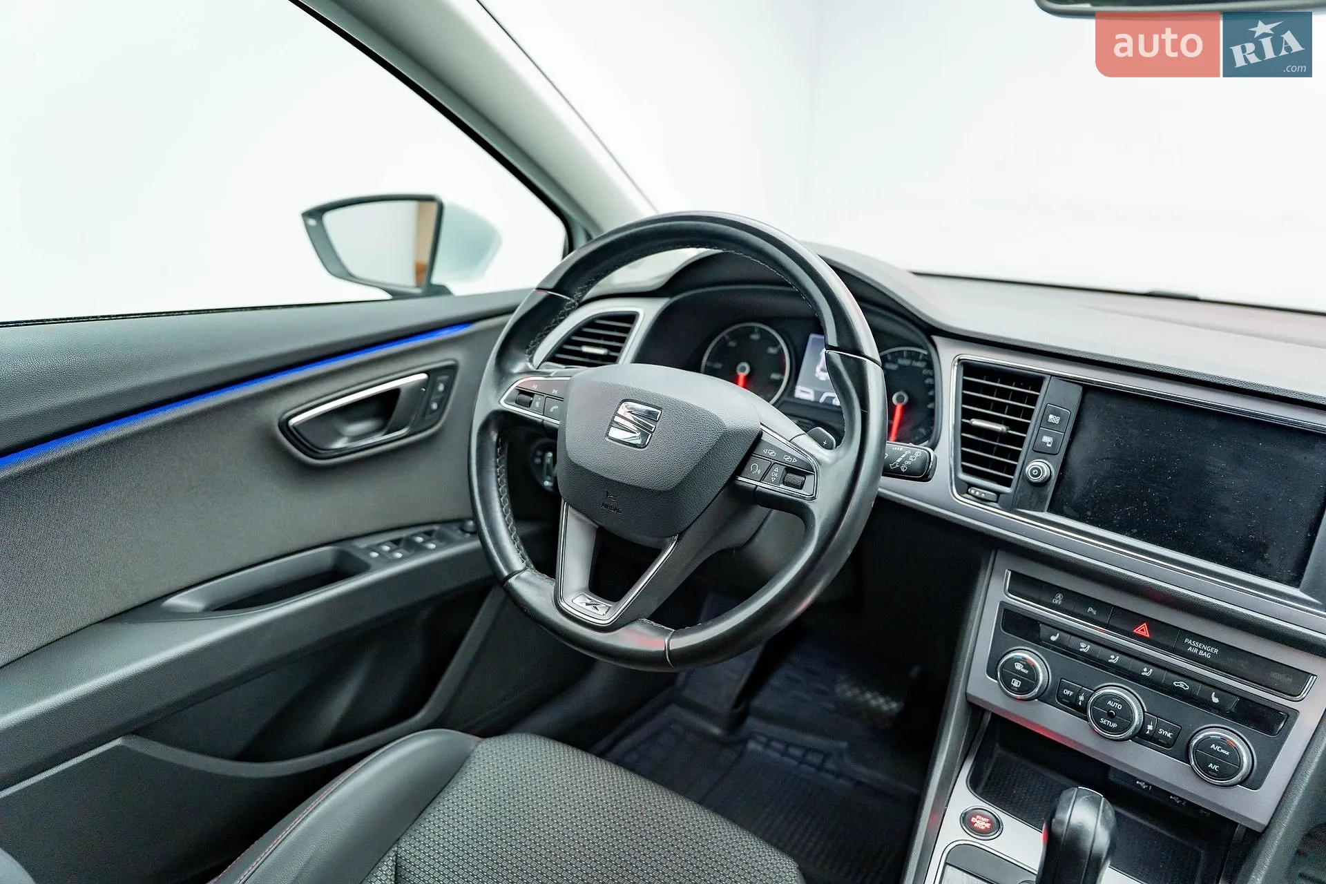 2017 SEAT Leon - мініатюра 13