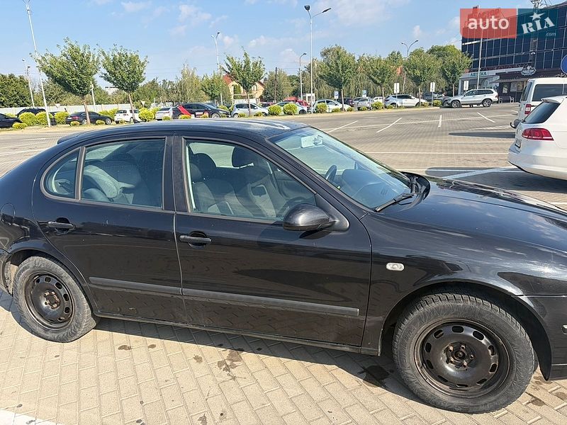 Хэтчбек SEAT Leon 2003 в Ужгороде