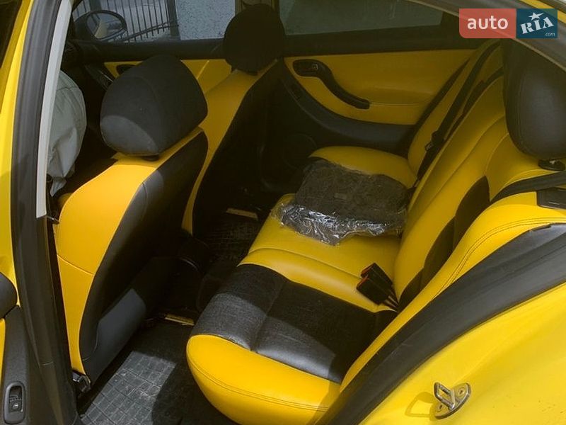 Хэтчбек SEAT Leon 2003 в Броварах