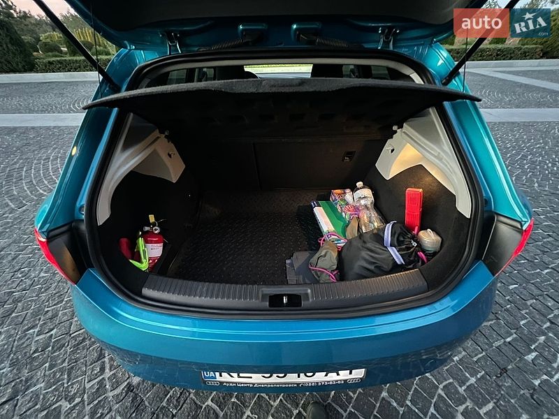 Хетчбек SEAT Leon 2015 в Дніпрі