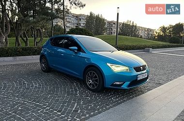 Хетчбек SEAT Leon 2015 в Дніпрі