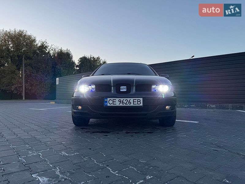 Хетчбек SEAT Leon 2000 в Кам'янець-Подільському