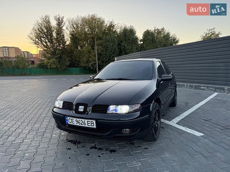 Хетчбек SEAT Leon 2000 в Кам'янець-Подільському