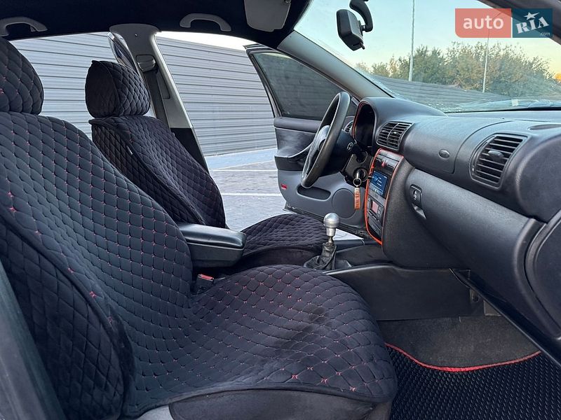 Хетчбек SEAT Leon 2000 в Кам'янець-Подільському
