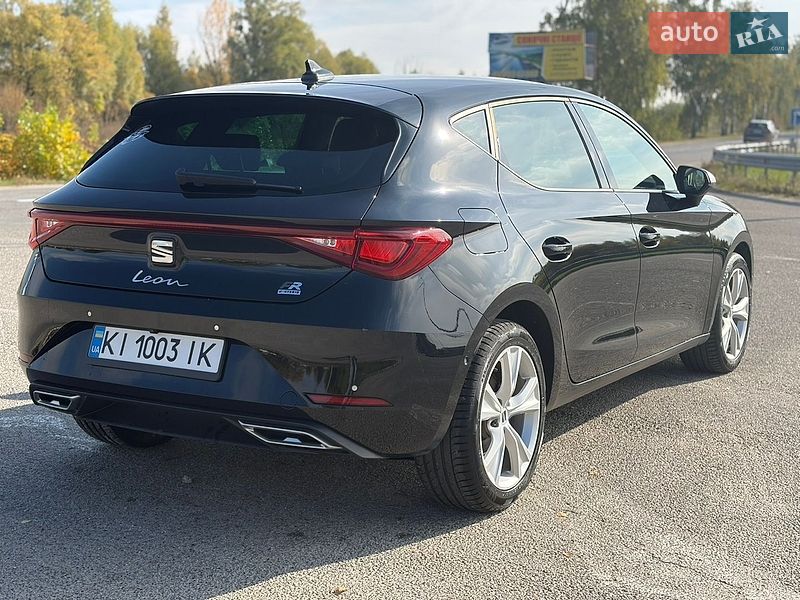 Хэтчбек SEAT Leon 2020 в Киеве