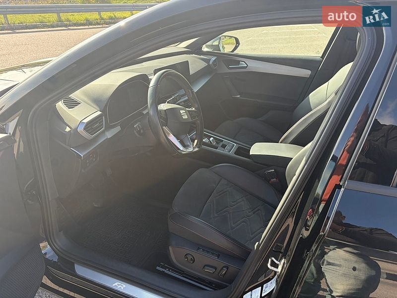 Хэтчбек SEAT Leon 2020 в Киеве