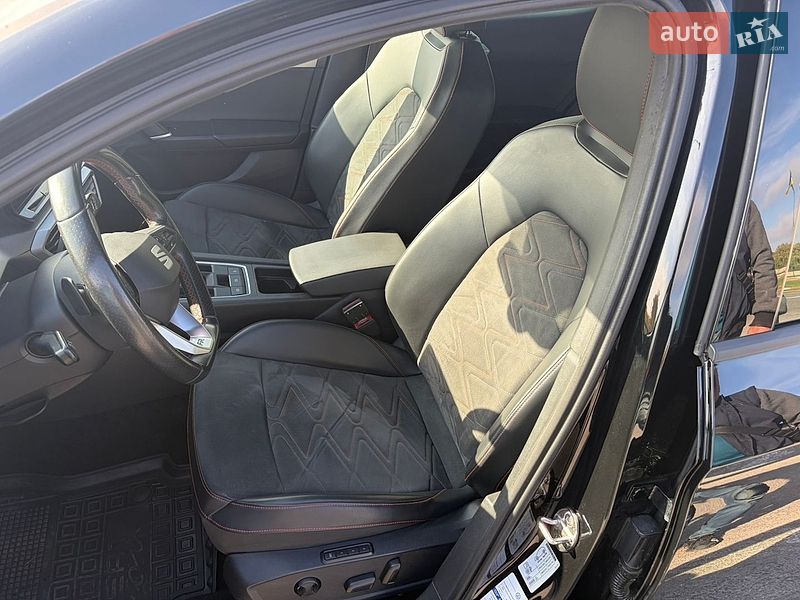 Хэтчбек SEAT Leon 2020 в Киеве