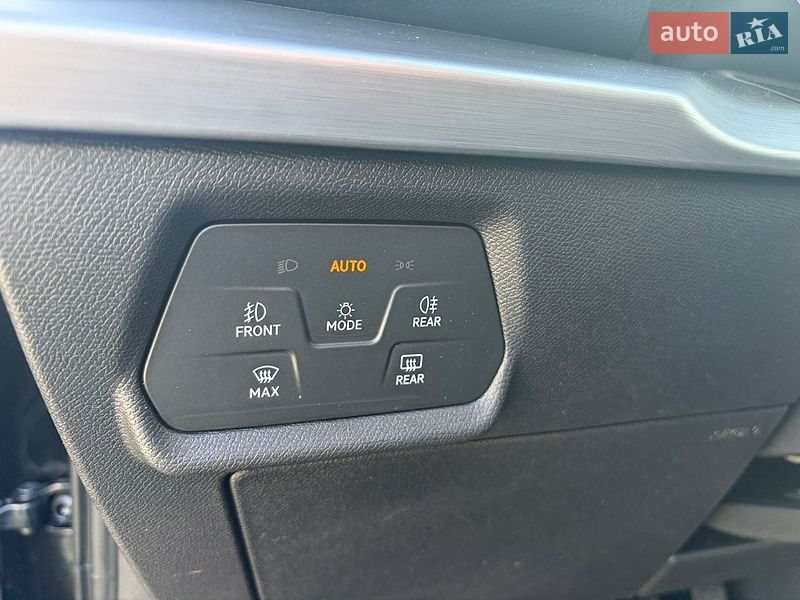 Хэтчбек SEAT Leon 2020 в Киеве
