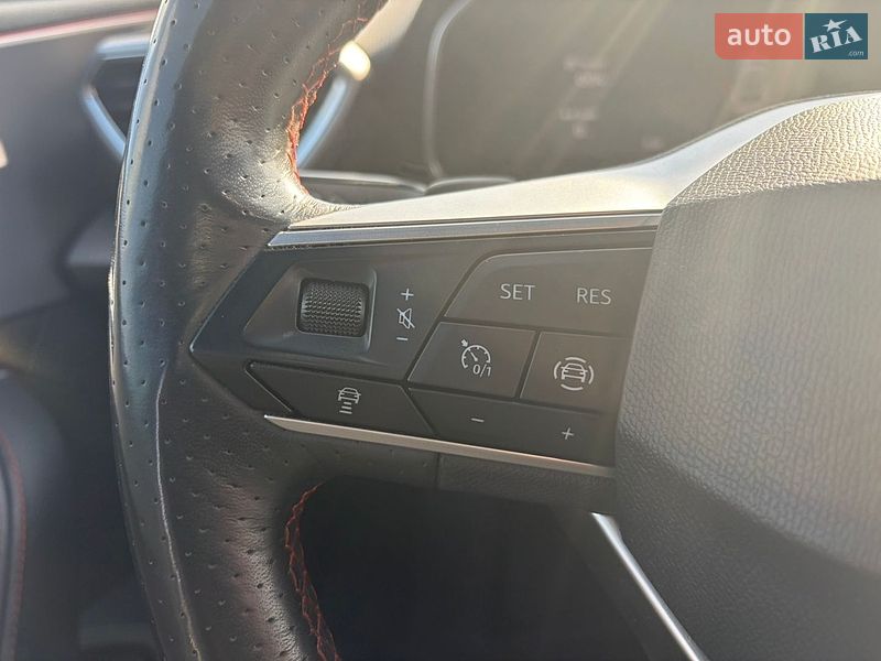 Хэтчбек SEAT Leon 2020 в Киеве