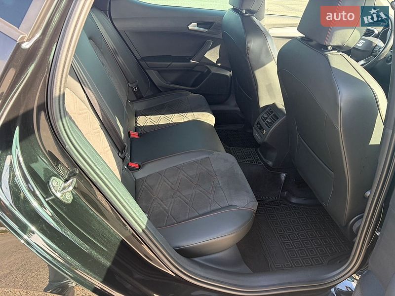 Хэтчбек SEAT Leon 2020 в Киеве